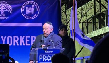 Upper East Side rabbi of synagogue where NYPD Commissioner Tisch apologized calls for limits to protests