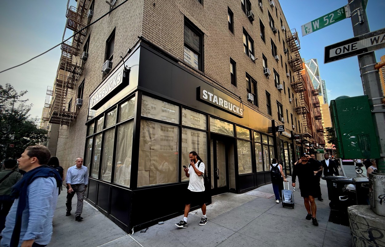 Starbucks Closed September 2025