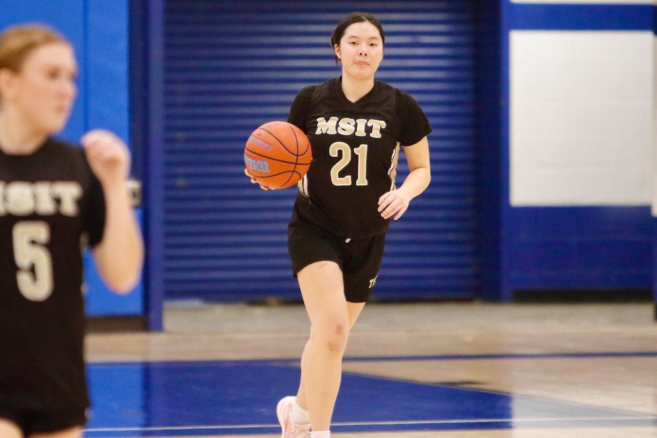 MSIT grabs nail-biter road win over Petrides in PSAL 3A matchup