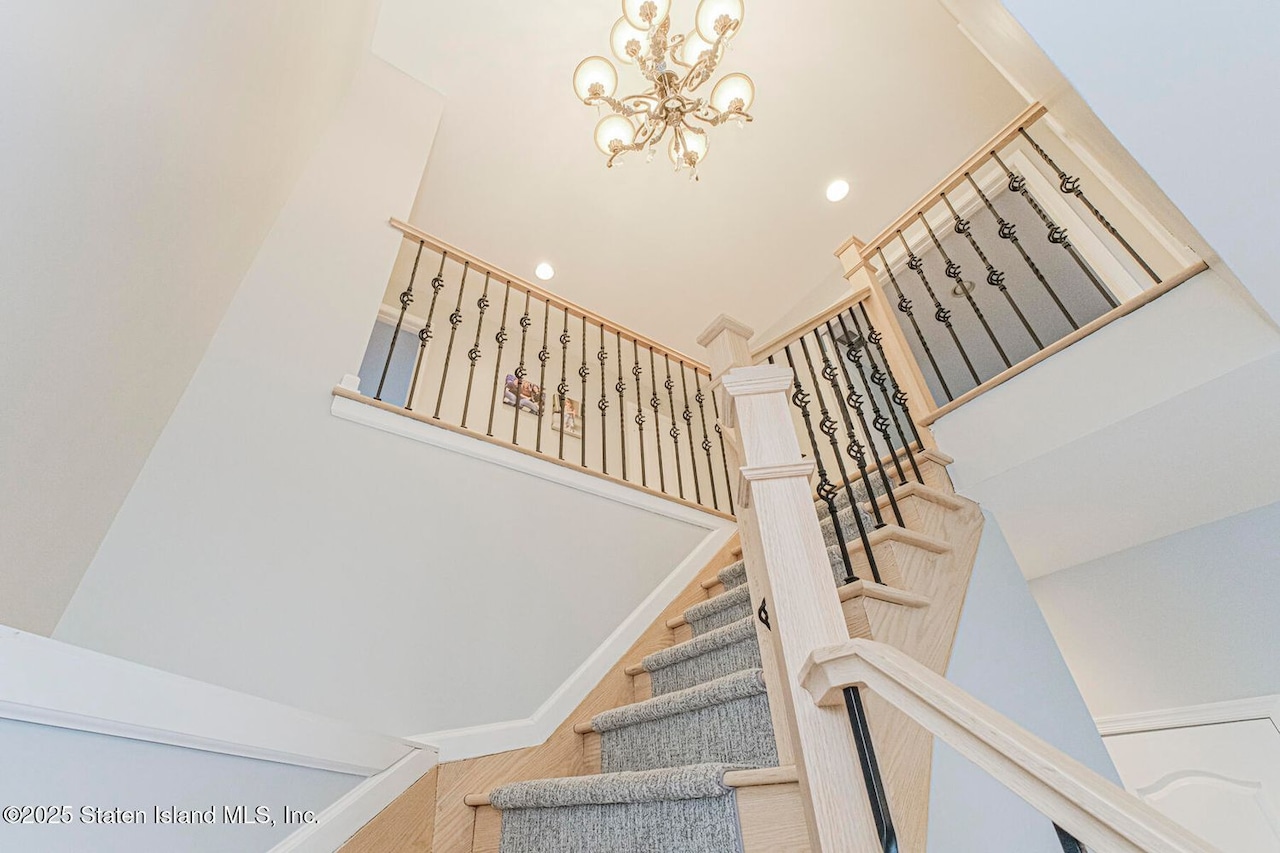 72 Giegerich Avenue, Tottenville