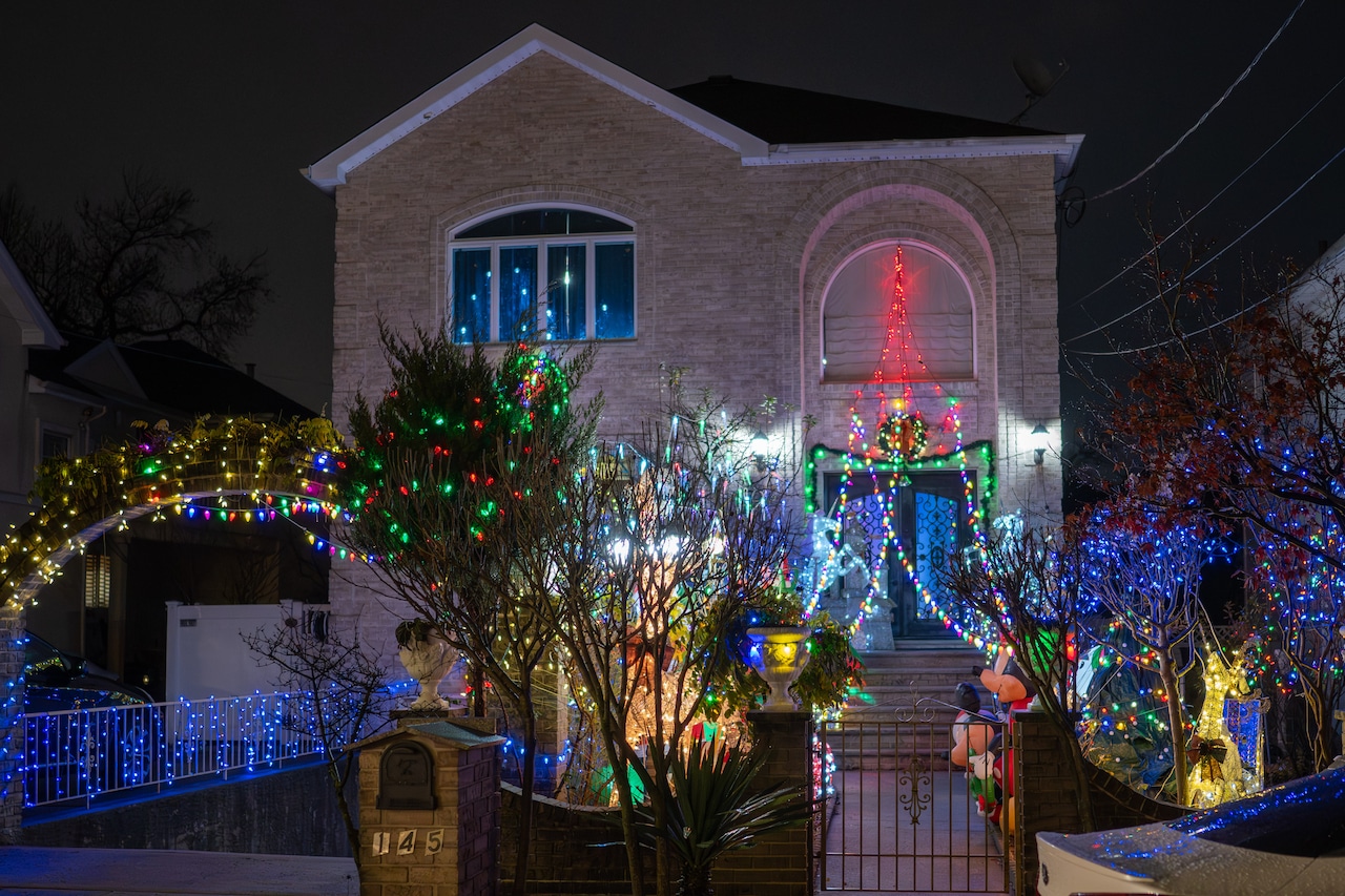 145 Sprague Avenue in Tottenville