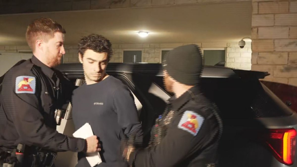 Cops found bullets in bag – NBC New York