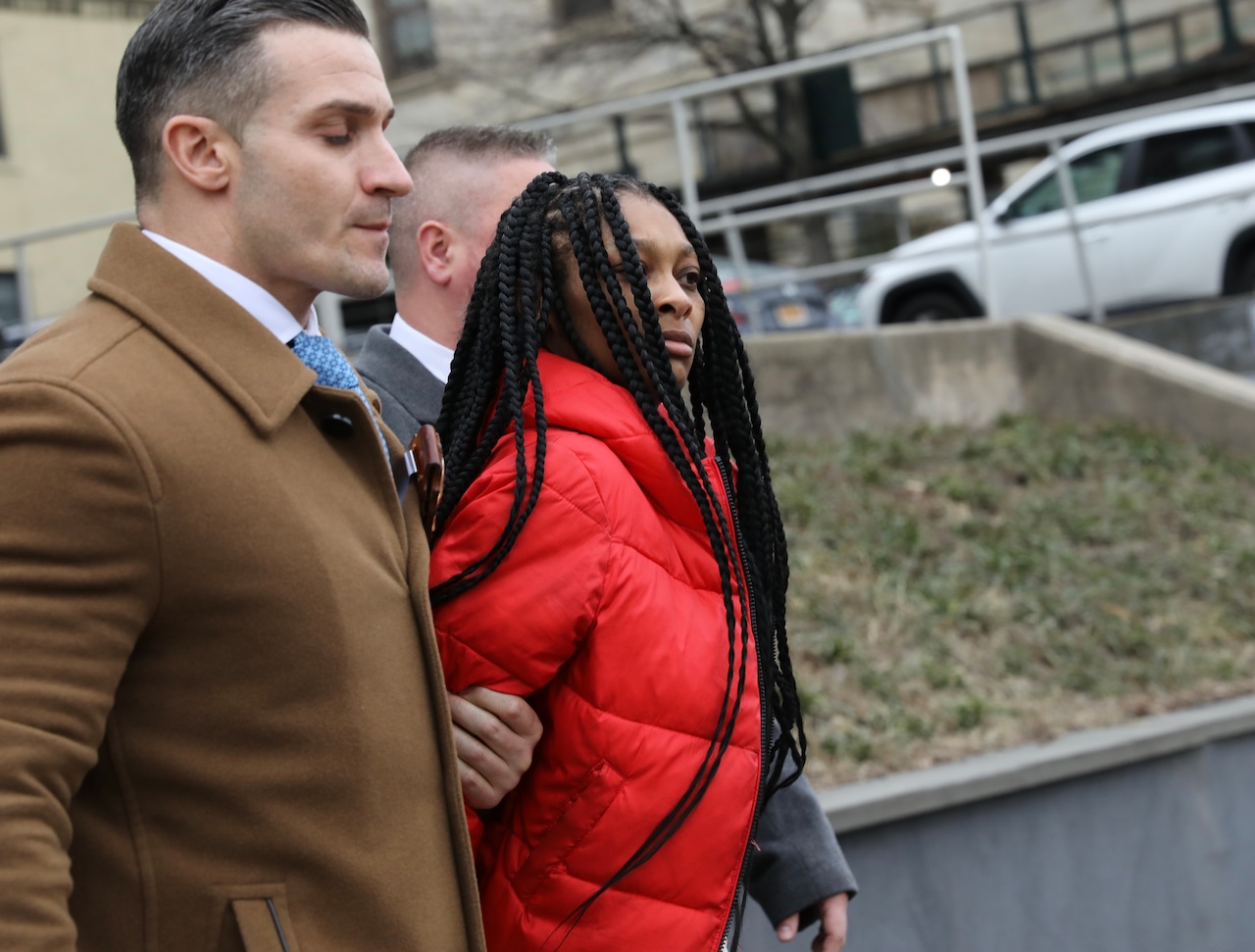 Staten Island mom was killed breaking up a fight. Now the accused mulls life-changing decision