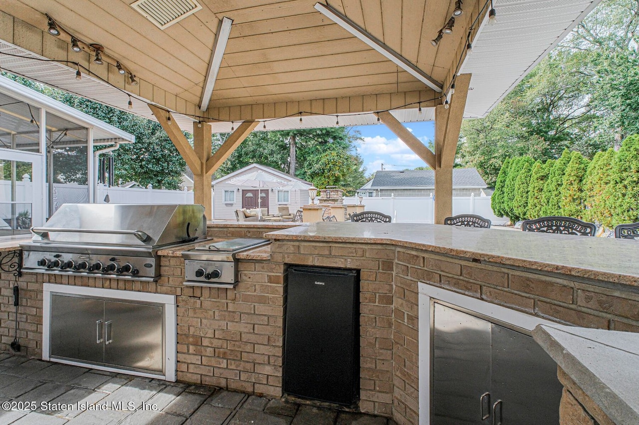 72 Giegerich Avenue, Tottenville