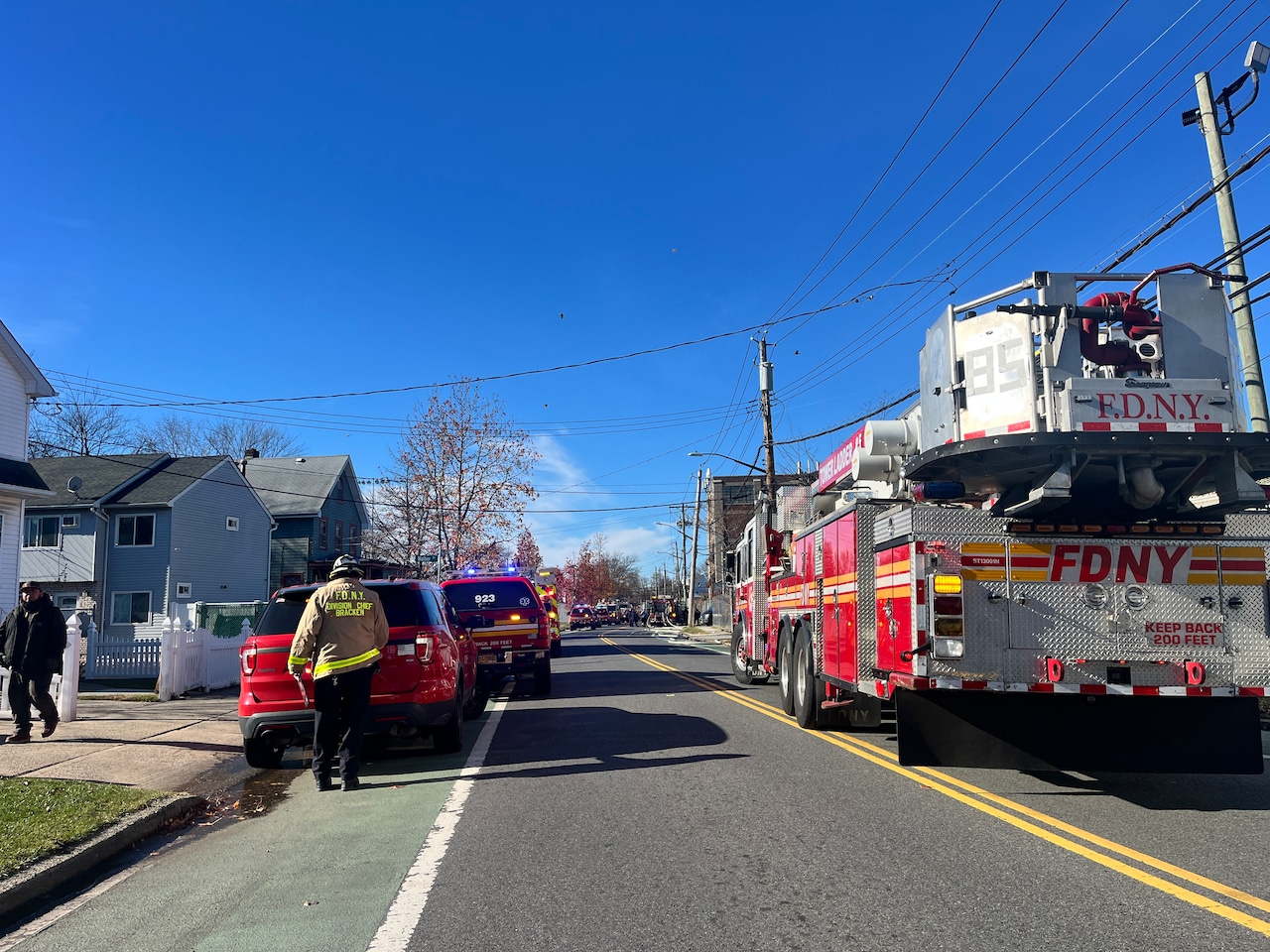 FDNY responds to fire at warehouse