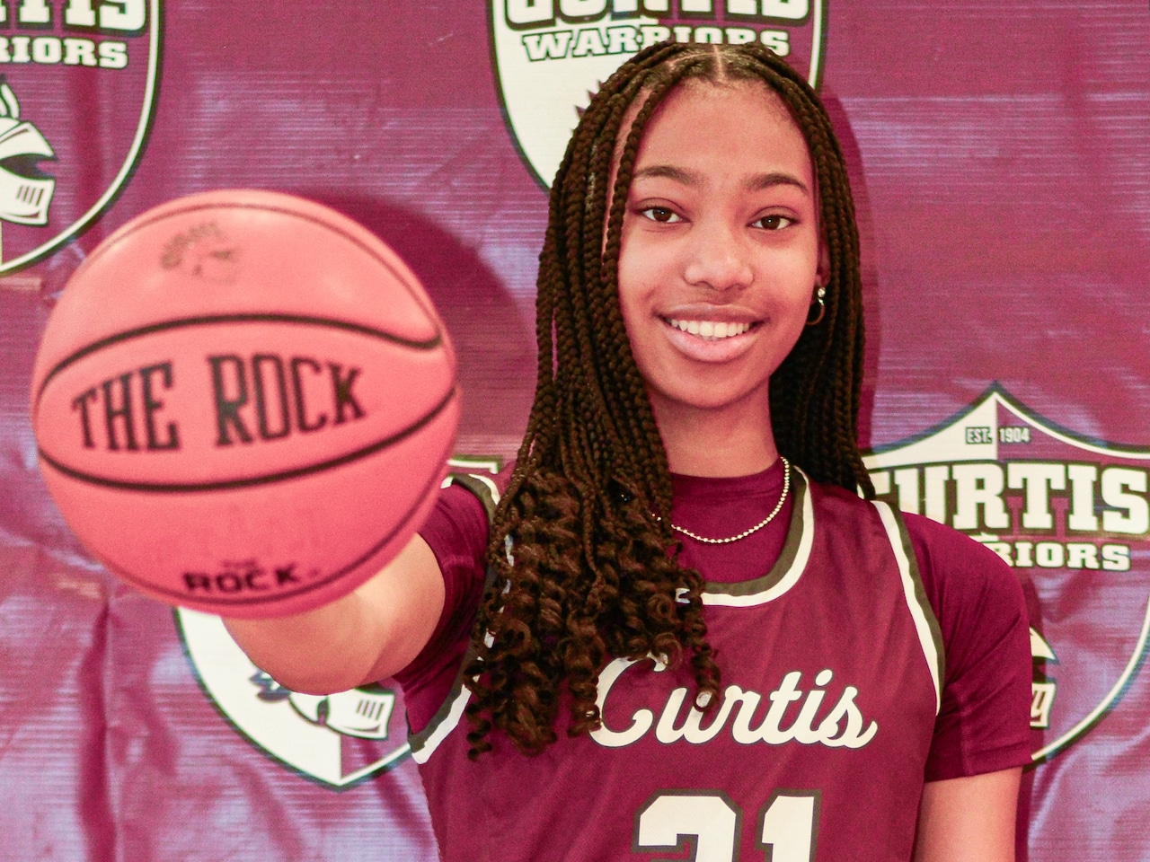 Staten Island HS girls’ hoops: Curtis tops SW in battle of PSAL unbeatens; Tots, MSIT triumph