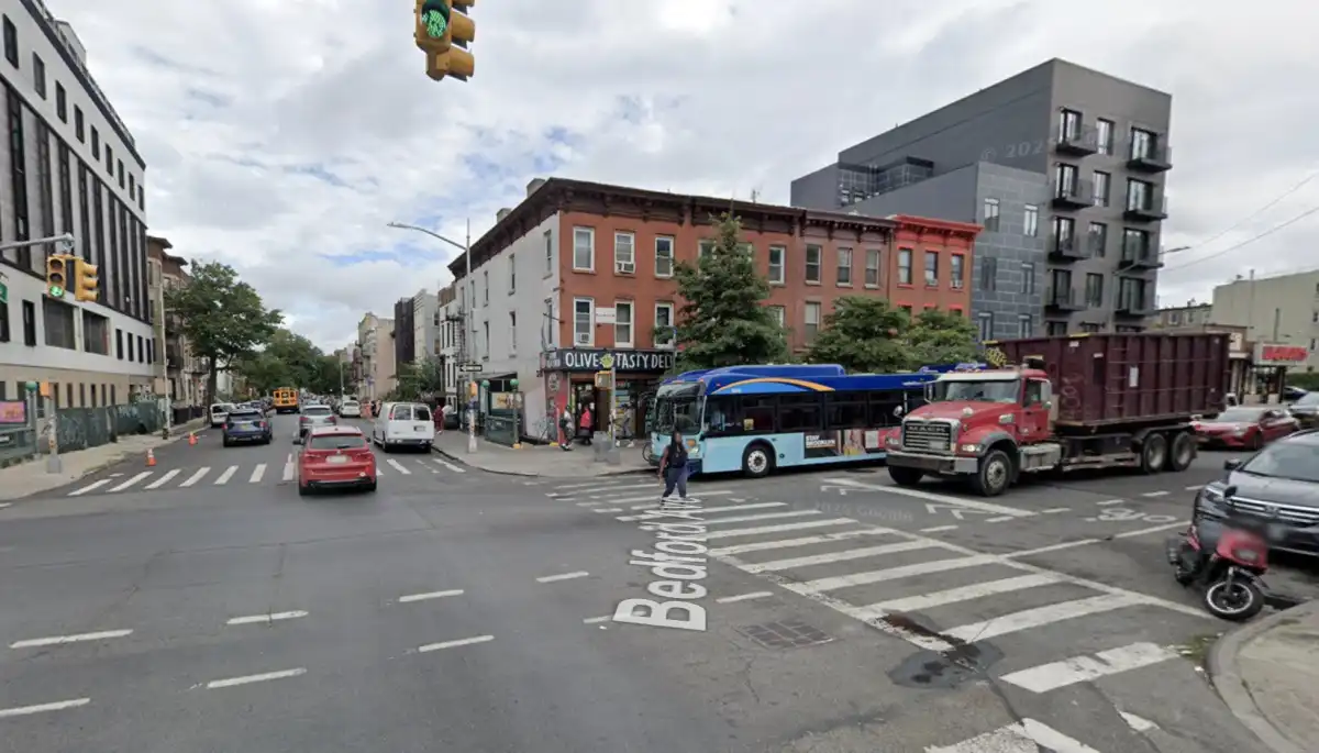 Safe streets advocates renew call for Brooklyn protected bike lane after driver hits, critically injures e-bike rider – amNewYork