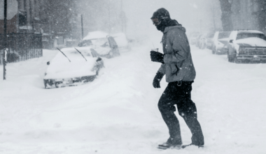 City Warns Residents to Avoid Emergency Routes, 9 Inches Possible
