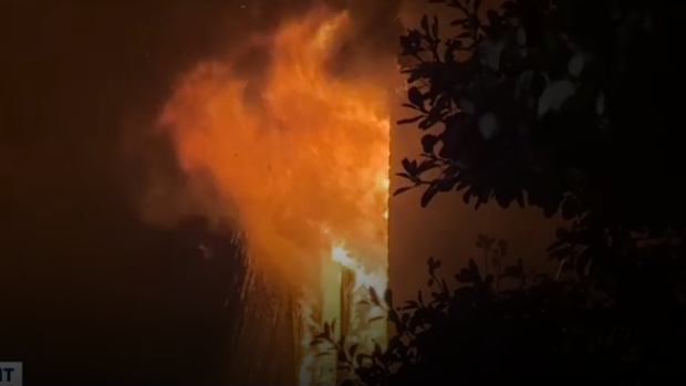 Snow, ice make it tricky for firefighters to battle Queens blaze