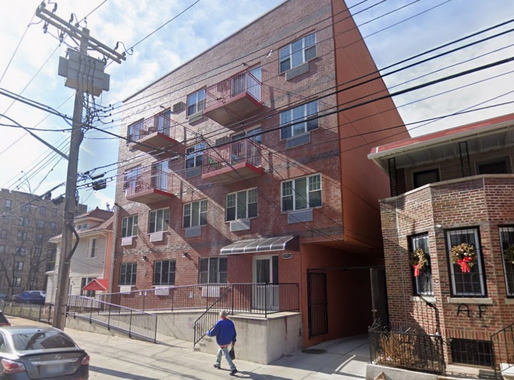 Death of Bronx girl, 4, likely result of accidental fall in shower: NYPD sources