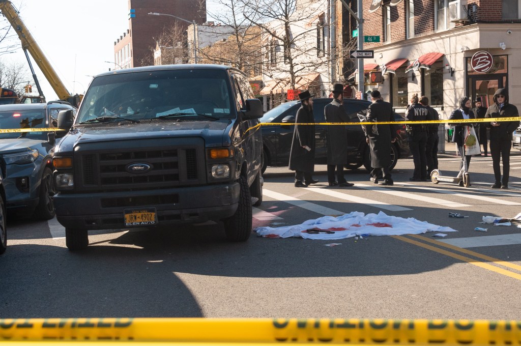 Man, 89, critically struck by Ford van in Brooklyn