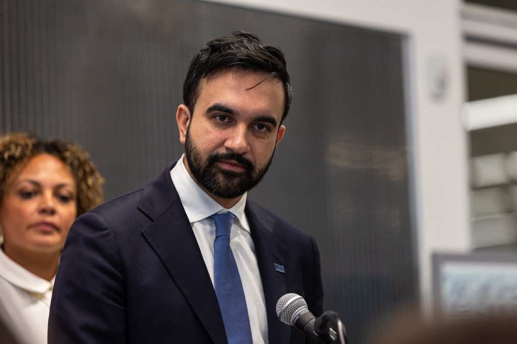 Mamdani, dozens of other pols press NYC hospitals to cut labor deal with nurses as deadline looms