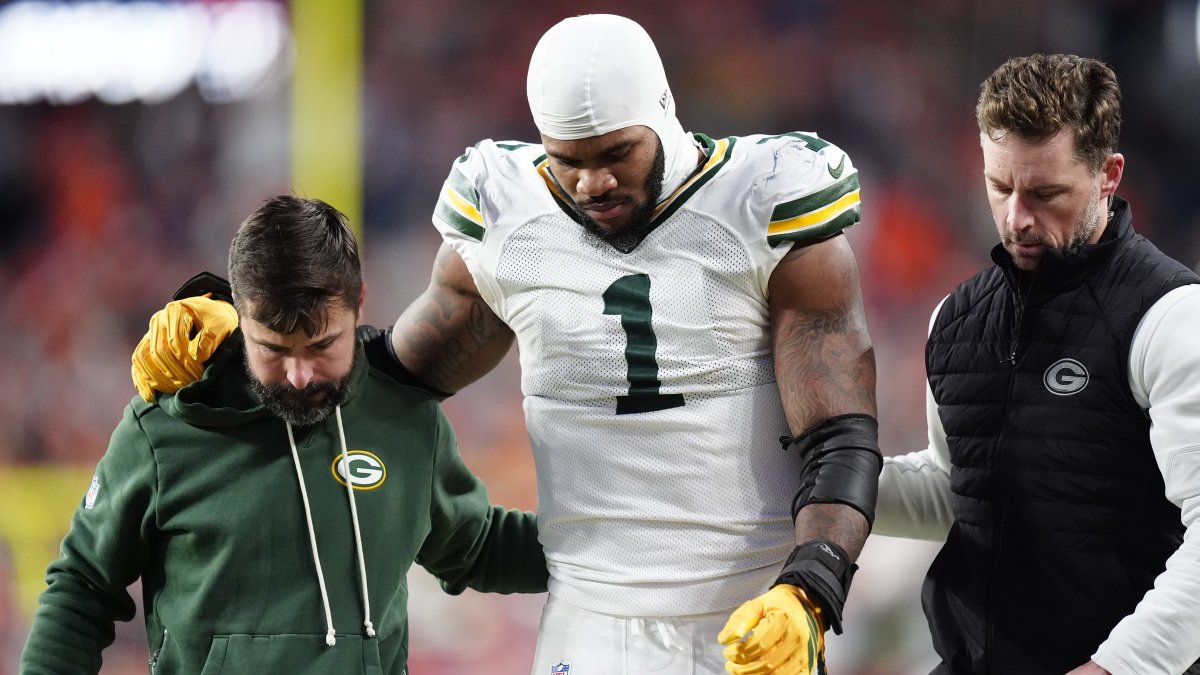 Micah Parsons suffered torn ACL, Packers reportedly believe – NBC New York