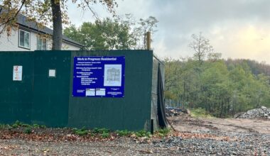 New York law grants homeowners access to neighbors’ property for repairs, compensation included