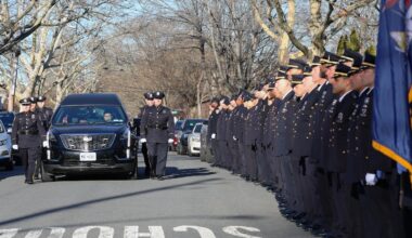 Officers, family pay tribute at funeral for retired MTA detective, longtime Staten Islander