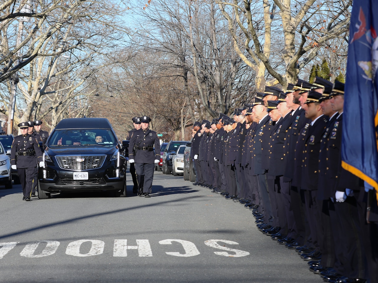 Officers, family pay tribute at funeral for retired MTA detective, longtime Staten Islander