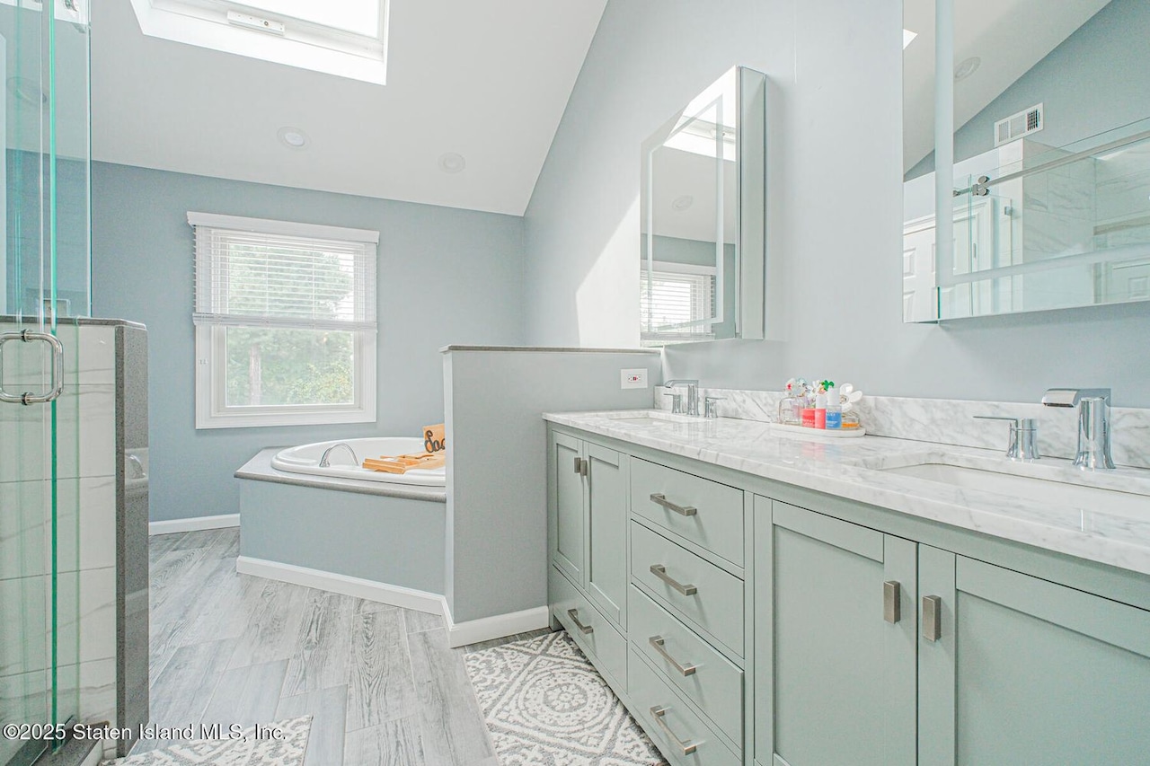 72 Giegerich Avenue, Tottenville