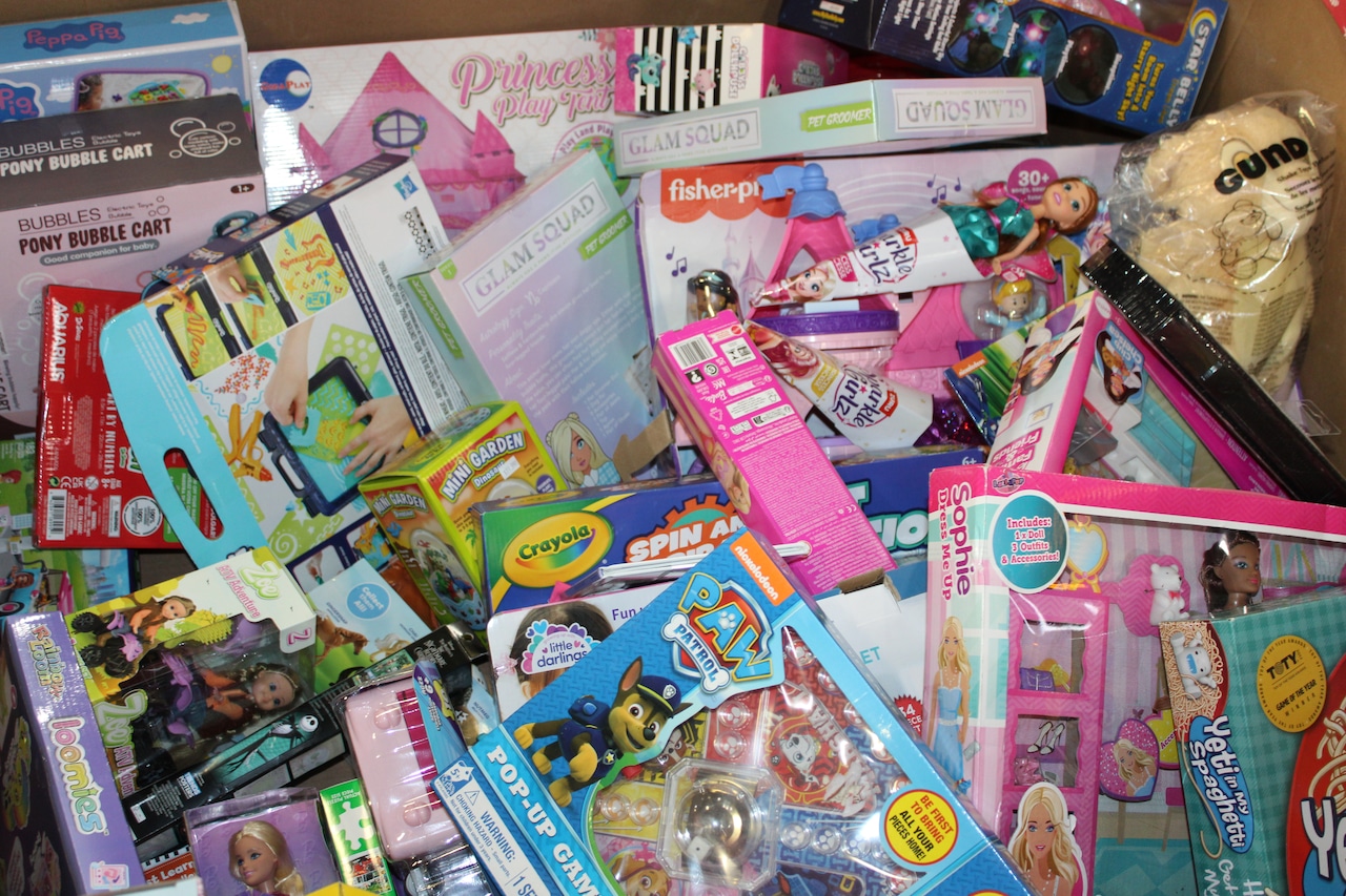 Santa's Express: MTA bus delivers holiday cheer to hospitalized Staten Island kids