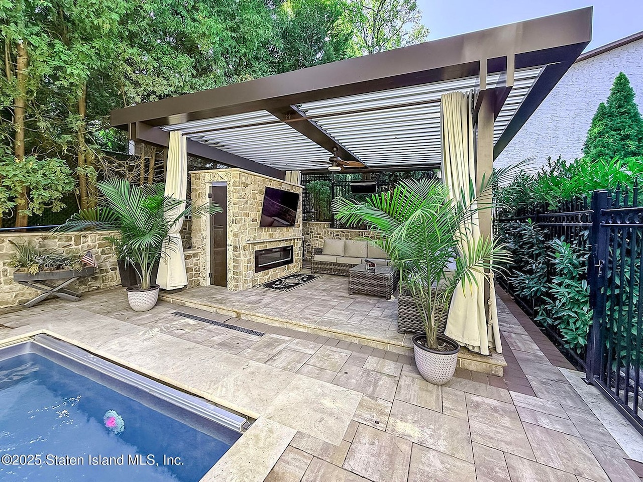 25 Beebe Street, Todt Hill