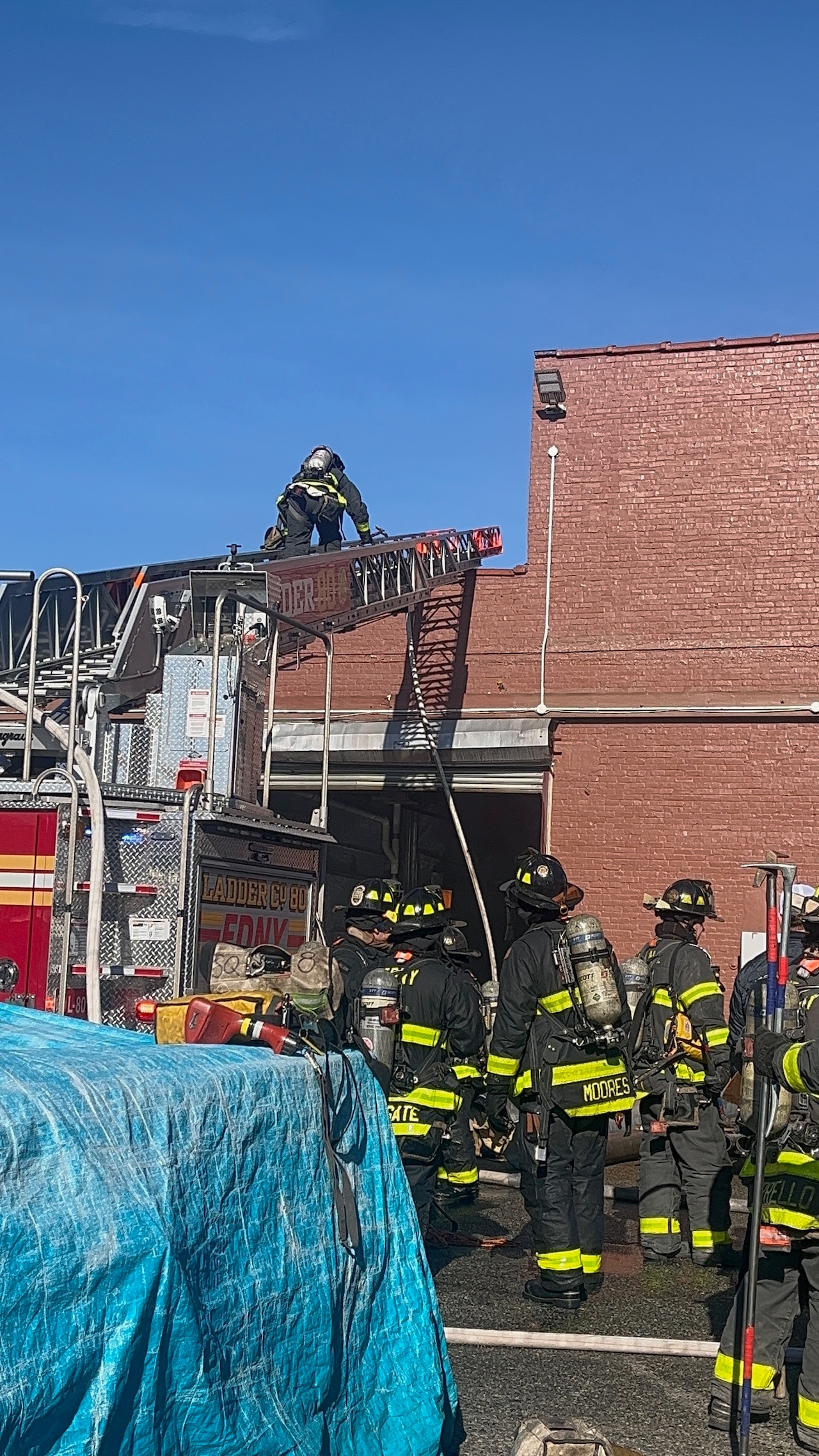 FDNY responds to fire at warehouse