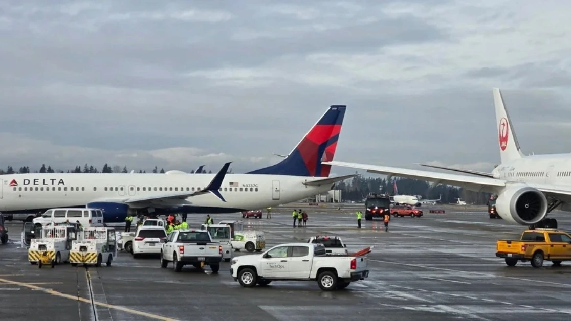 Delta and Japan Airlines Sued by Passengers Amid Plane Crash at Seattle