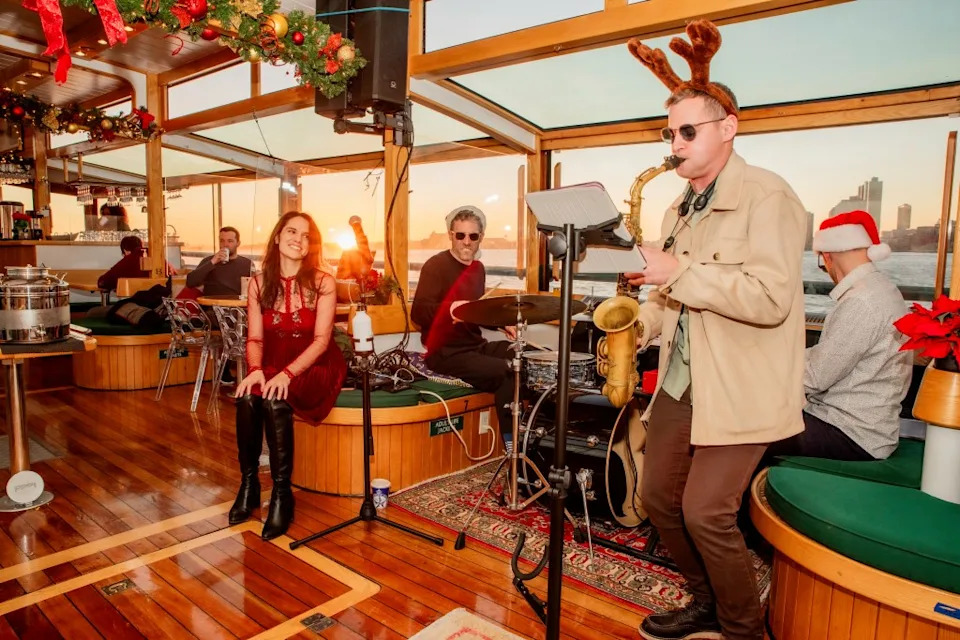 The cruises also showcase festive, toe-tapping tunes to put visitors in the holiday mood. Classic Harbor Line