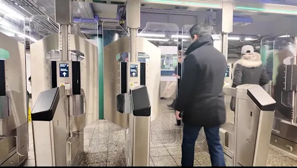 Brooklyn commuters weigh pros and cons of new fare gates