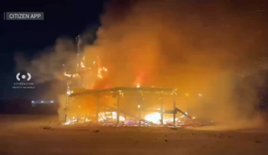 FDNY controls dramatic beach cabana fire in Queens – NBC New York