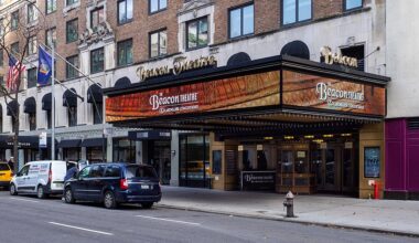 Man Brutally Beaten Outside Beacon Theatre, Suffers Traumatic Brain Injury