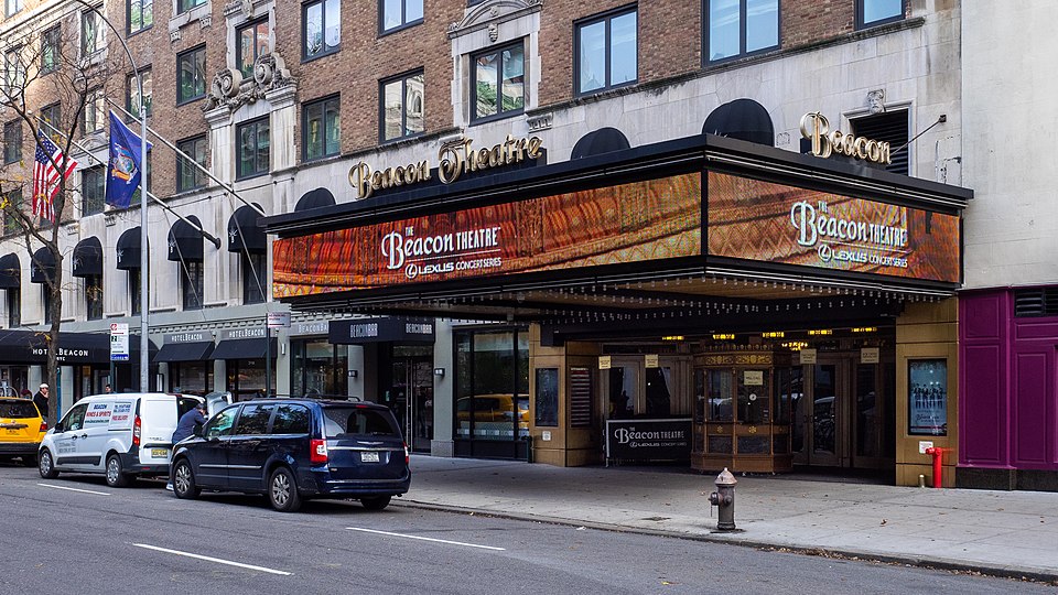 Man Brutally Beaten Outside Beacon Theatre, Suffers Traumatic Brain Injury