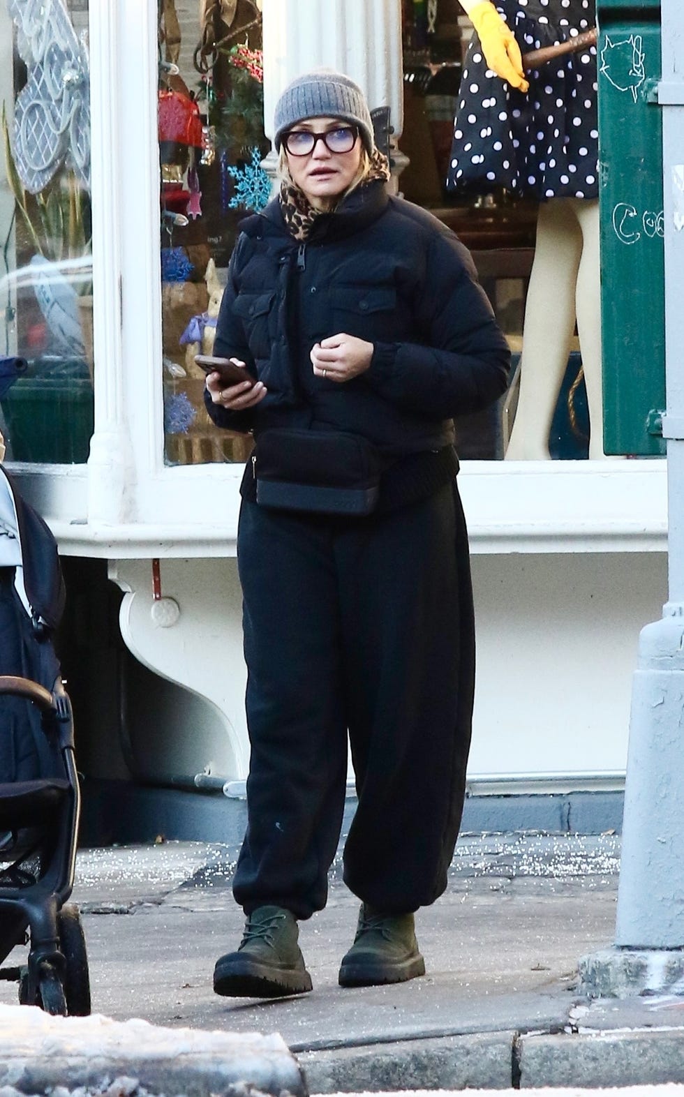 *exclusive* new york city, ny cameron diaz is all bundled up for the cold weather while out with husband benji madden and their baby in manhattan’s downtown area. pictured: cameron diaz backgrid usa 16 december 2025 byline must read: brosnyc / backgrid usa: +1 310 798 9111 / usasales@backgrid.com uk: +44 208 344 2007 / uksales@backgrid.com *uk clients pictures containing children please pixelate face prior to publication*