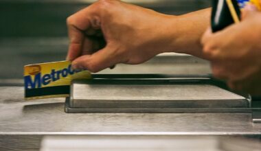 New York subway ends its MetroCard era and switches fully to tap-and-go fares :: WRAL.com