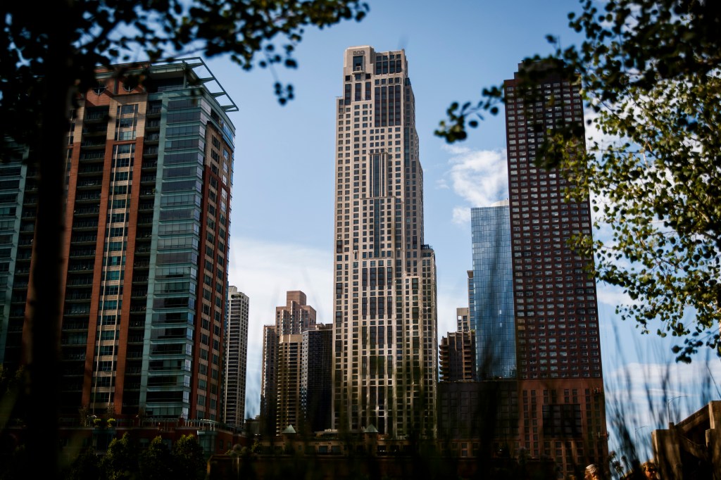 Who can write Chicago's architectural history?