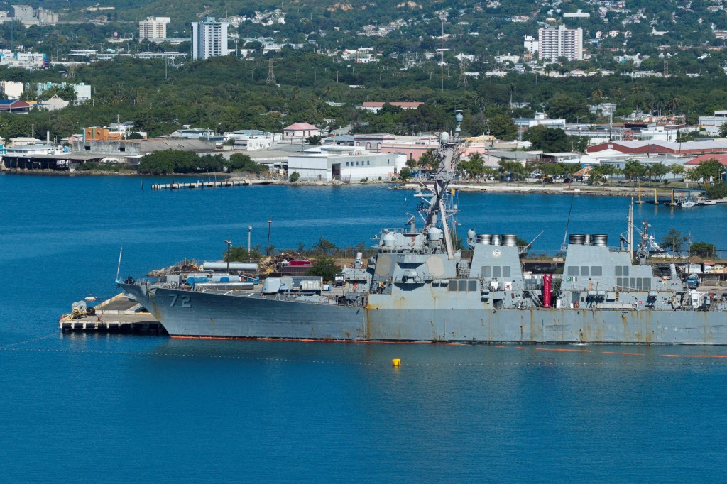 USS Mahan (DDG-72) and USS Stockdale (DDG-106) docked in Ponce.