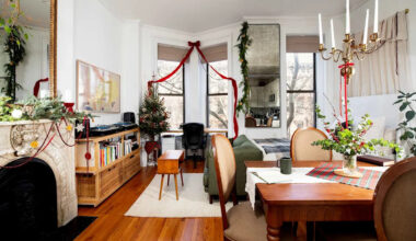 This Might Be the Cutest, Coziest Holiday-Decorated Studio Apartment in Brooklyn