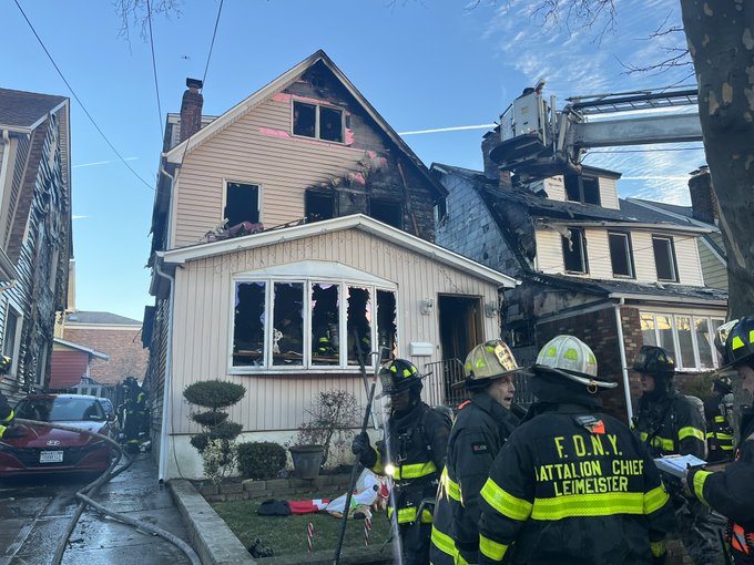 Three firefighters injured during Christmas Day fire in Whitestone: FDNY – QNS
