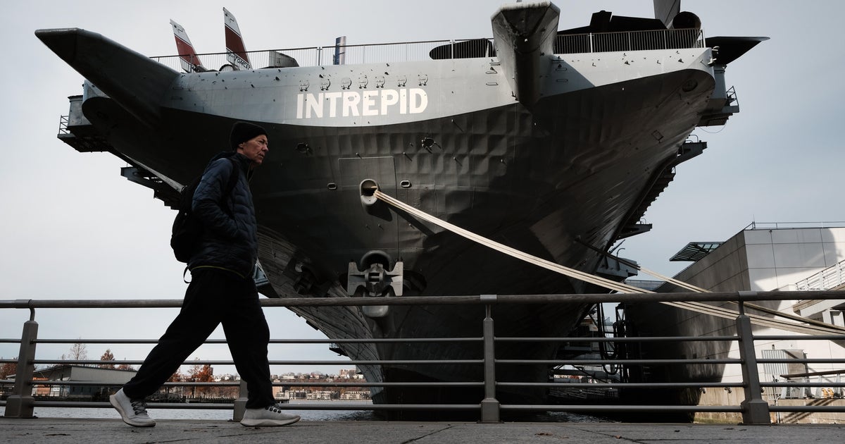 Pearl Harbor survivors' families attend Intrepid Museum's 2025 remembrance in NYC