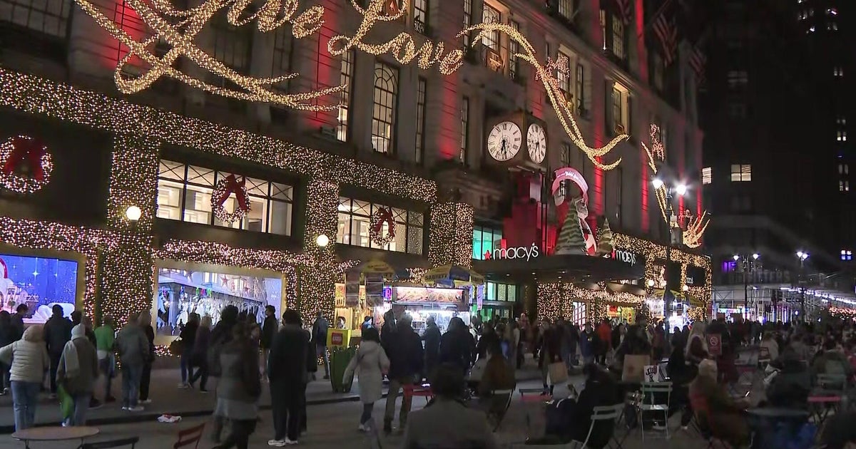Woman stabbed in unprovoked attack inside Macy's in NYC, suspect arrested, police say