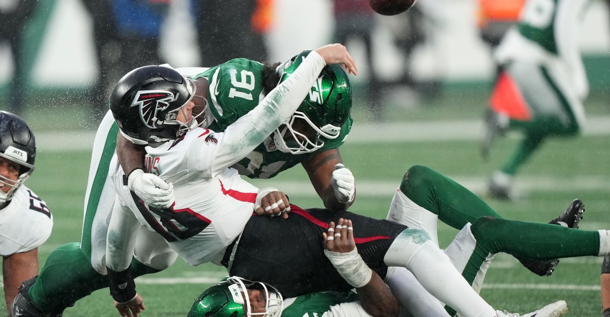 New York Jets News: Jowon Briggs Kept Bringing the Pressure in Week 16