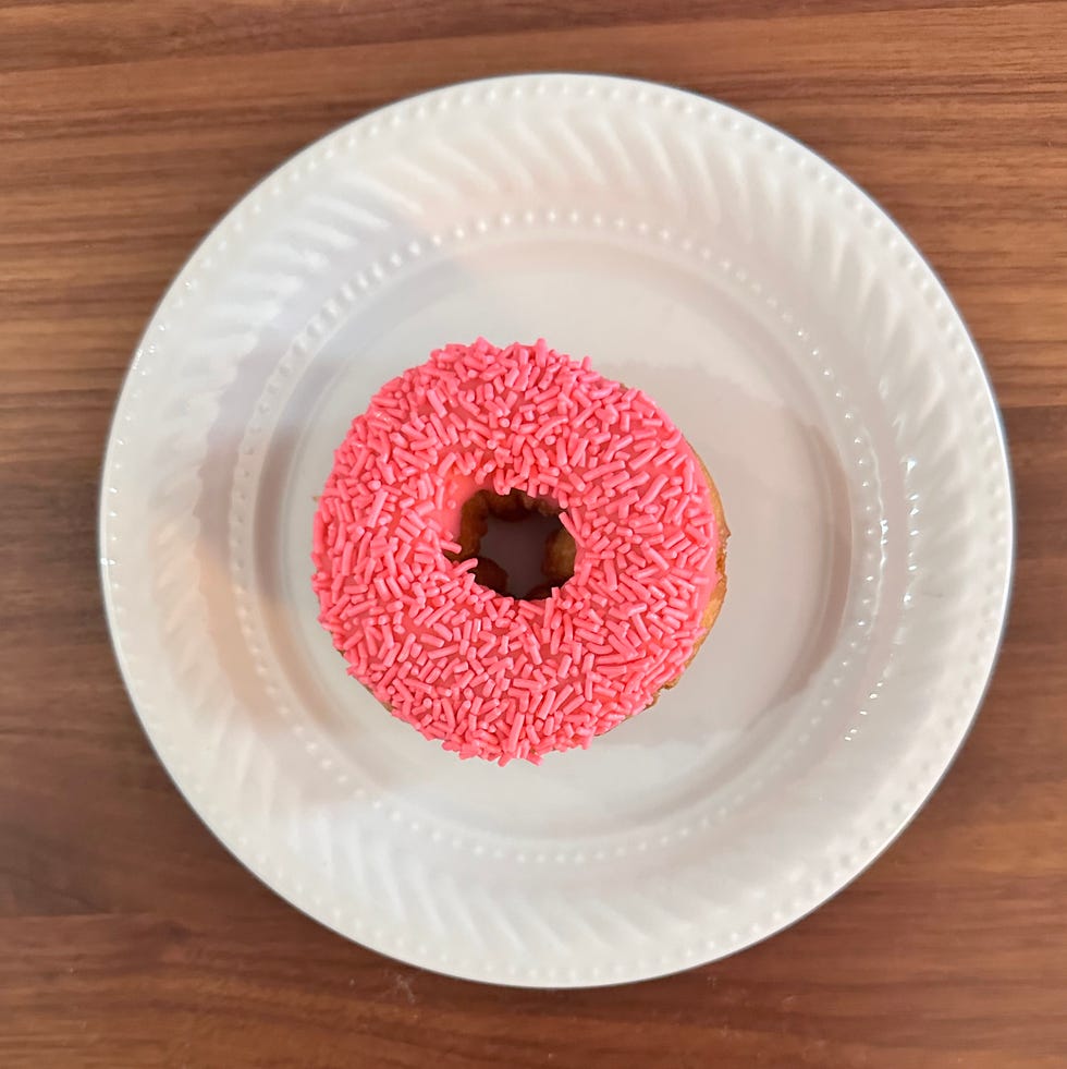 randy's donuts pink sprinkles cake