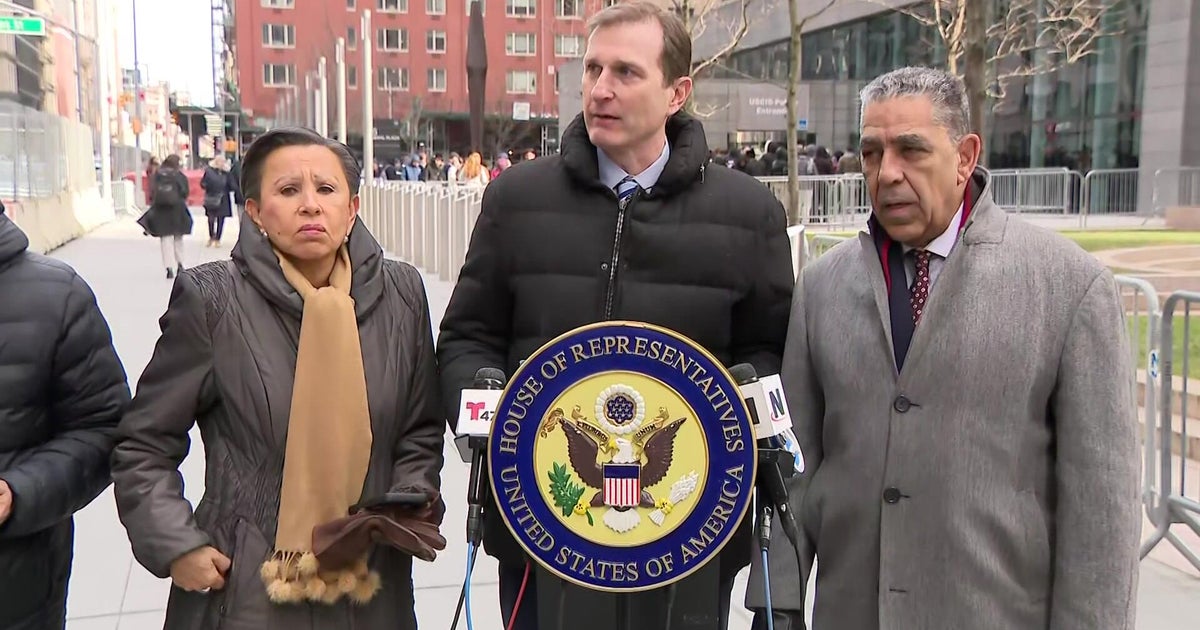 NYC Democrats push bill to stop ICE from arresting immigrants at routine court appearances