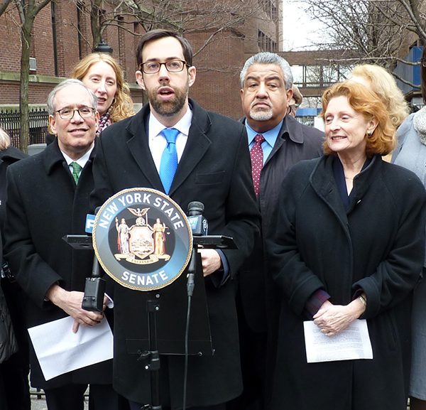 Assemblymember Jo Anne Simon introduced the LICH Act with former state Sen. Daniel Squadron (at podium) in 2015. Photo: Mary Frost, Brooklyn Eagle