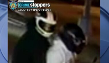 Thieves on mopeds stealing necklaces across NYC