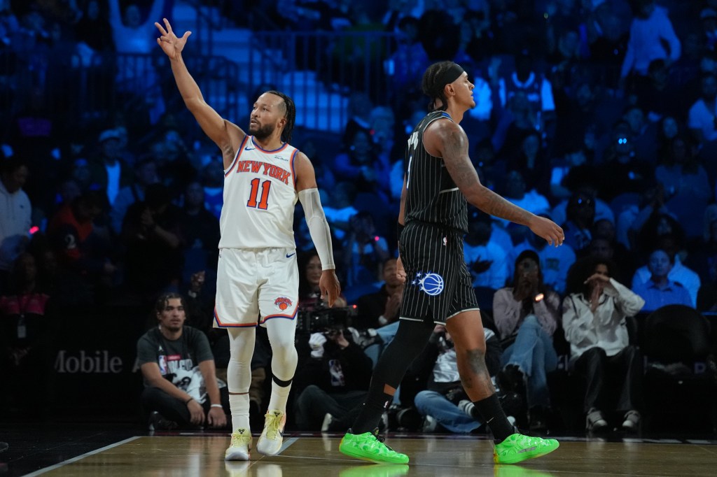 Orlando Magic guard Desmond Bane (3) shoots while New York Knicks center Karl-Anthony Towns (32) defends during the fourth quarter at T-Mobile Arena.
