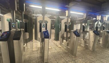 New fare gates roll out at Atlantic-Barclays station