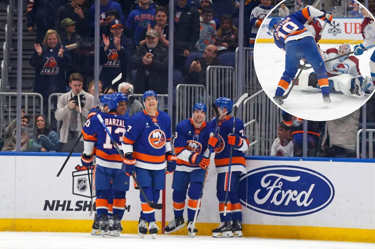Islanders topple Avalanche to pick up best win of season