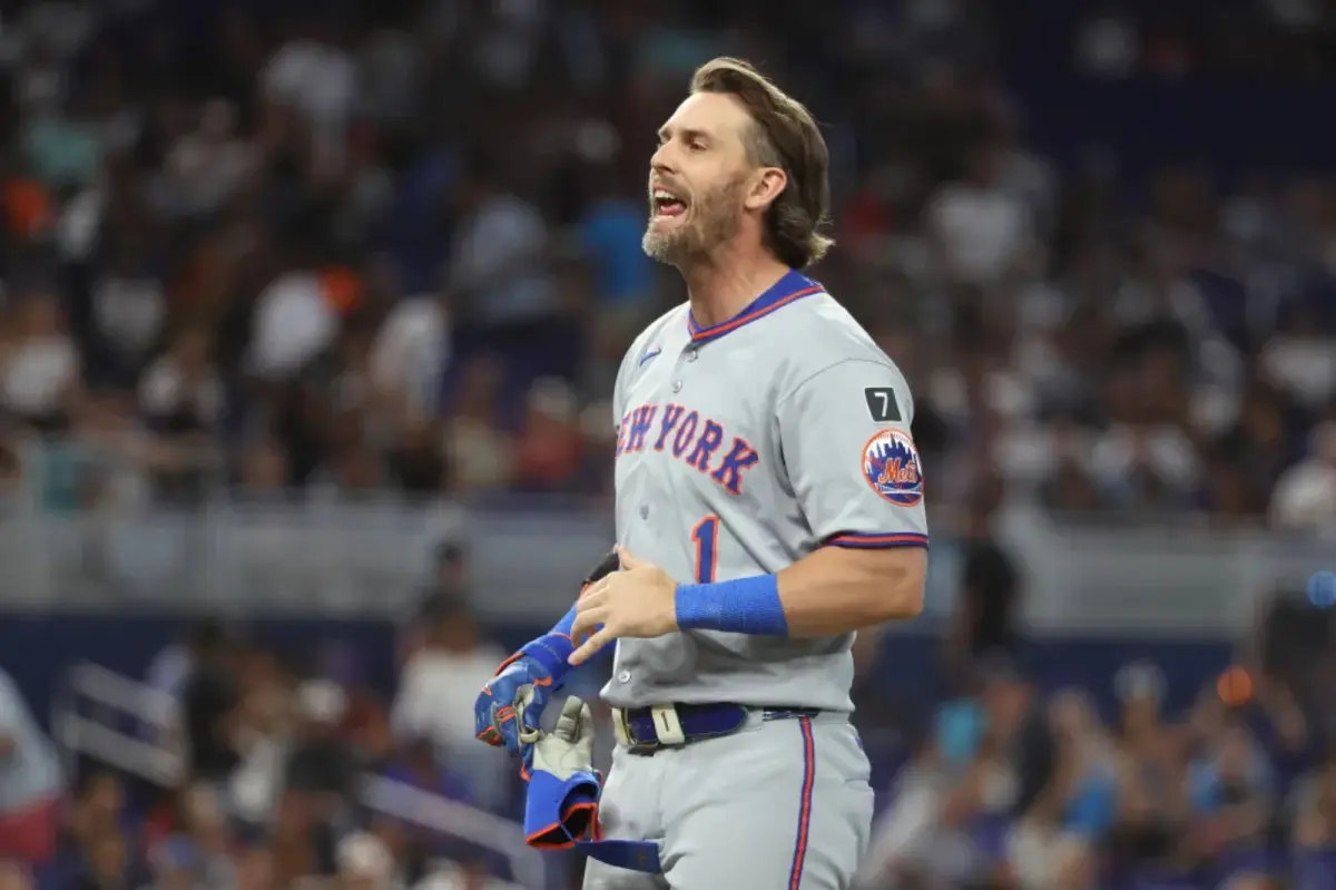 Mets trade Jeff McNeil to A's after clubhouse drama