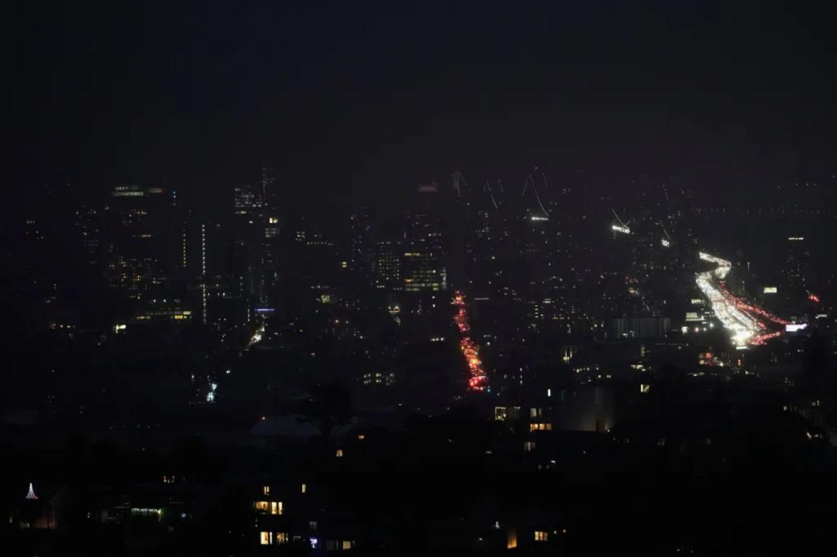 San Francisco power outage leaves 130,000 in the dark