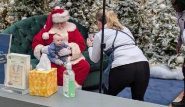 Santa Claus Returns to Lower Manhattan, Christmas Joy in Tow