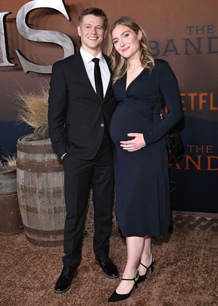 scream-queens-star-and-x-men-actor-husband-reveal-announce-pregnancy